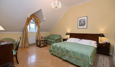 gr�f Degenfeld Kast�lysz�ll� Tarcal