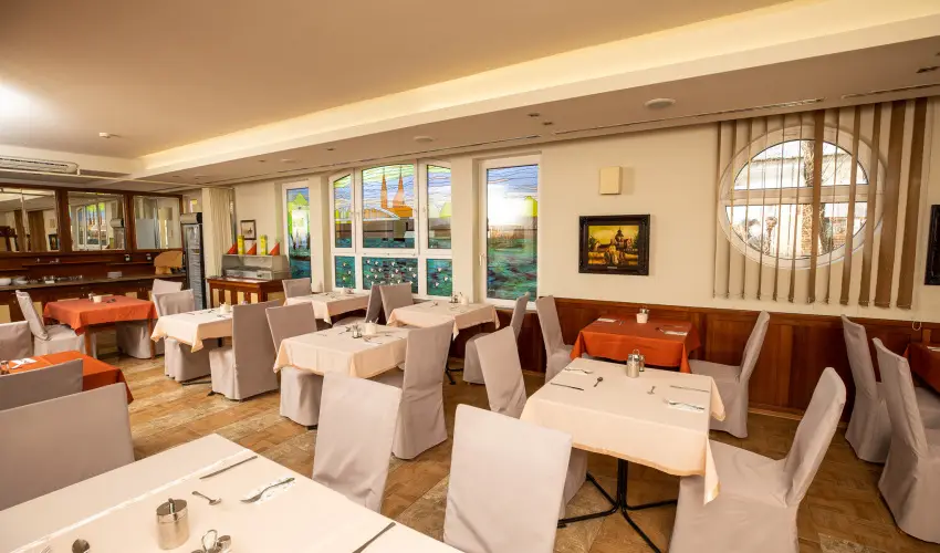 D�m Hotel Szeged - M�jus 1. 