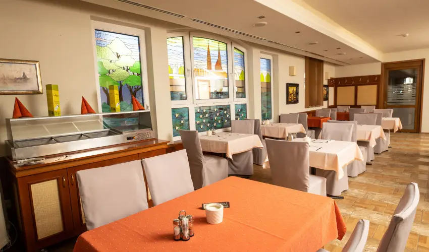 D�m Hotel Szeged - M�jus 1. 