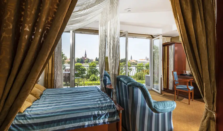 Duna Relax Hotel R�ckeve - M�jus 1.