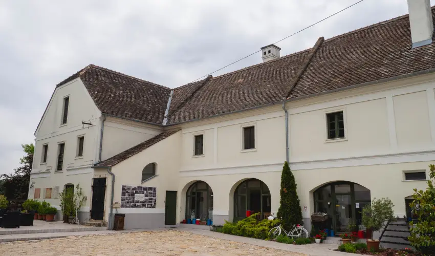 Edvy Malom Fogadó és Barokk Udvarház Pápa - Május 1. (min. 2 éj)