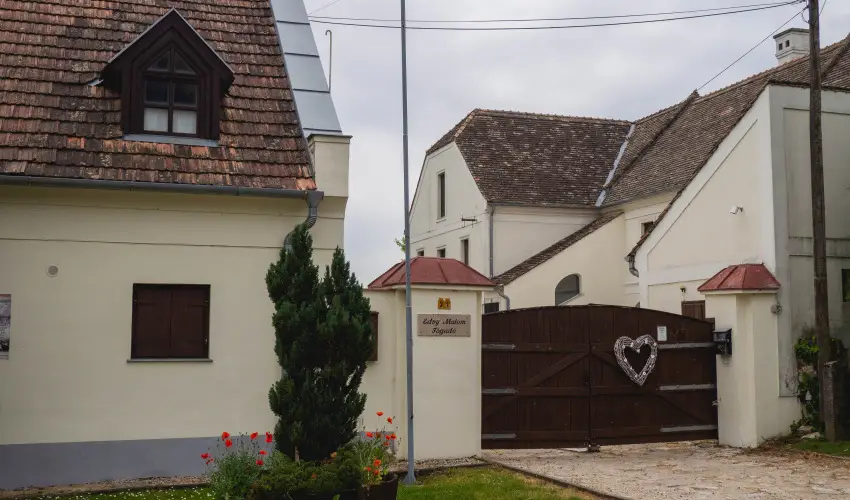 Edvy Malom Fogadó és Barokk Udvarház Pápa - Május 1. (min. 2 éj)