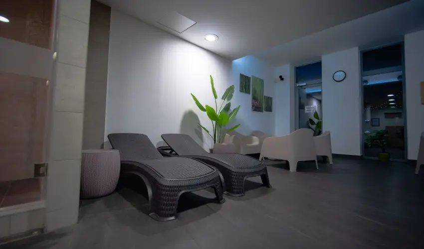 Eleven Business & Sport Hotel Jszrokszlls - Mjus 1.