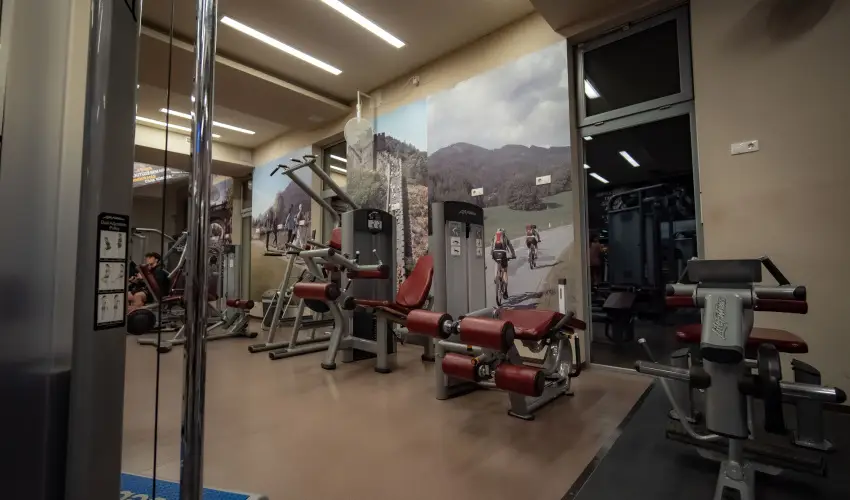 Eleven Business & Sport Hotel Jszrokszlls - Mjus 1.