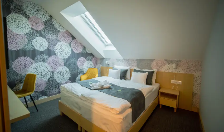 Eleven Business & Sport Hotel Jszrokszlls - Mjus 1.