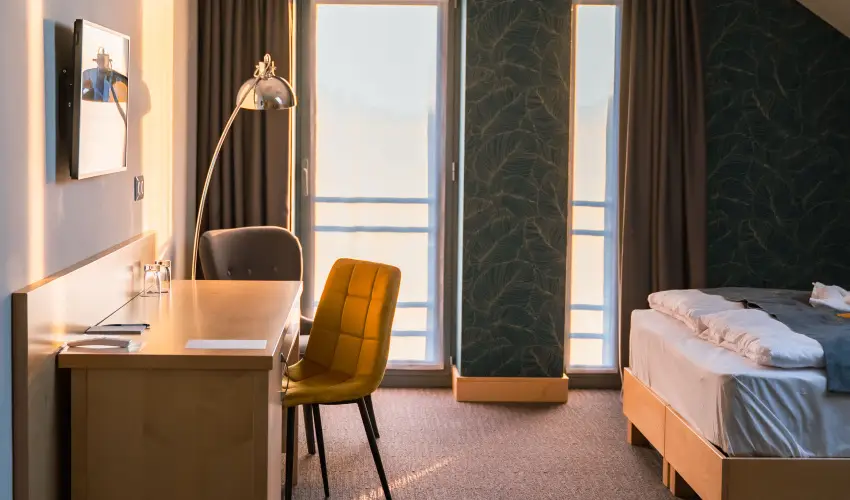 Eleven Business & Sport Hotel Jszrokszlls - Mjus 1.