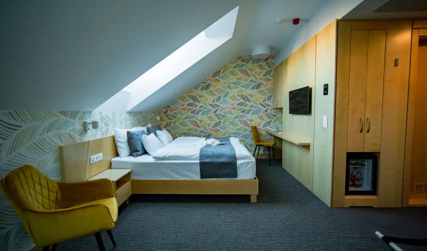 Eleven Business & Sport Hotel Jszrokszlls - Mjus 1.