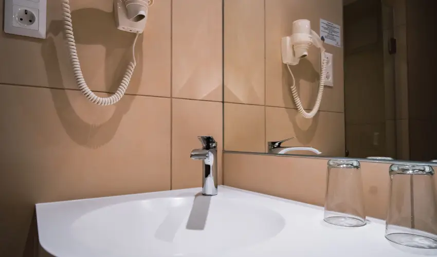 Eleven Business & Sport Hotel Jszrokszlls - Mjus 1.