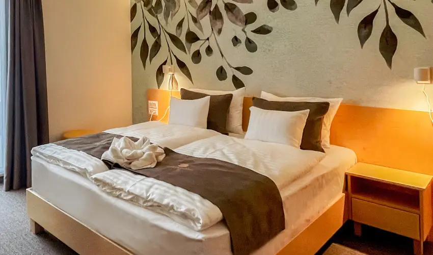 Eleven Business & Sport Hotel Jszrokszlls - Mjus 1.