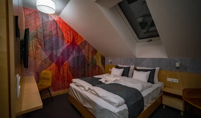 Eleven Business & Sport Hotel Jszrokszlls - Mjus 1.