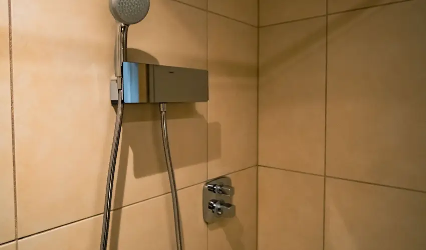 Eleven Business & Sport Hotel Jszrokszlls - Mjus 1.