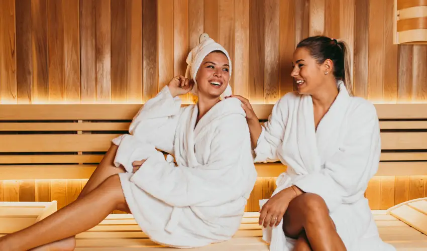 Eleven Business & Sport Hotel Jszrokszlls - Mjus 1.