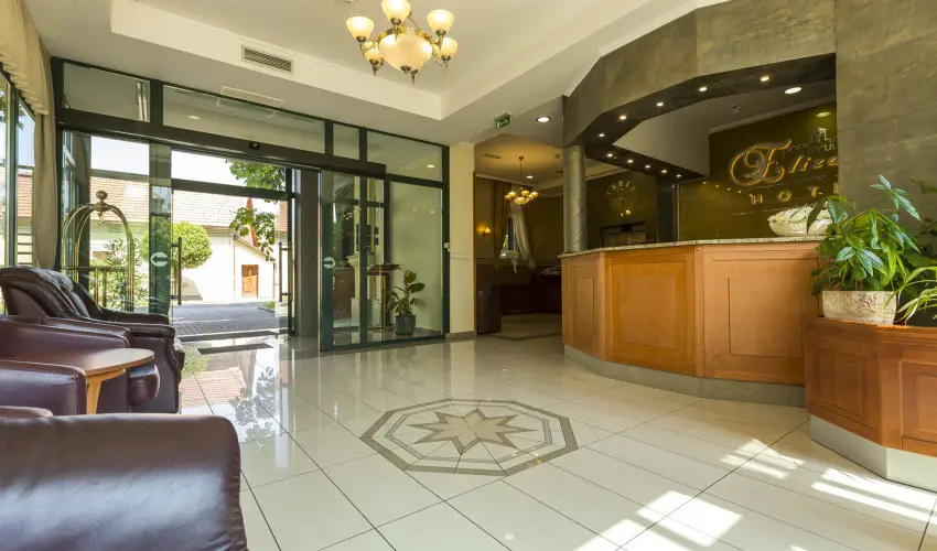 Elizabeth Hotel Gyula - Mjus 1. (min. 2 j)
