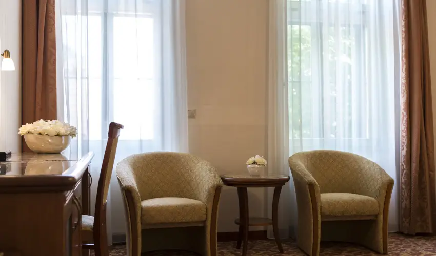 Elizabeth Hotel Gyula - Mjus 1. (min. 2 j)