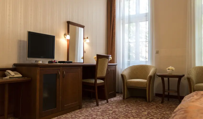 Elizabeth Hotel Gyula - Mjus 1. (min. 2 j)