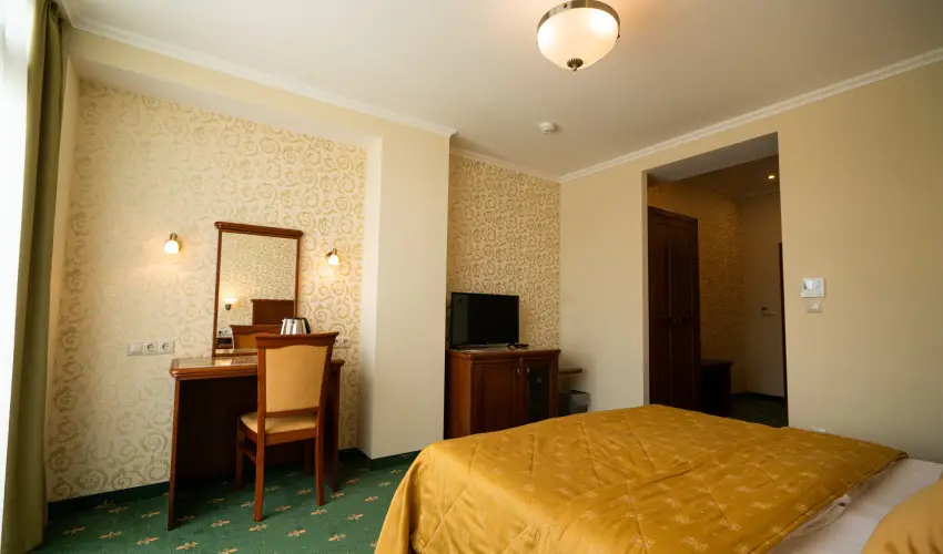 Elizabeth Hotel Gyula - Mjus 1. (min. 2 j)