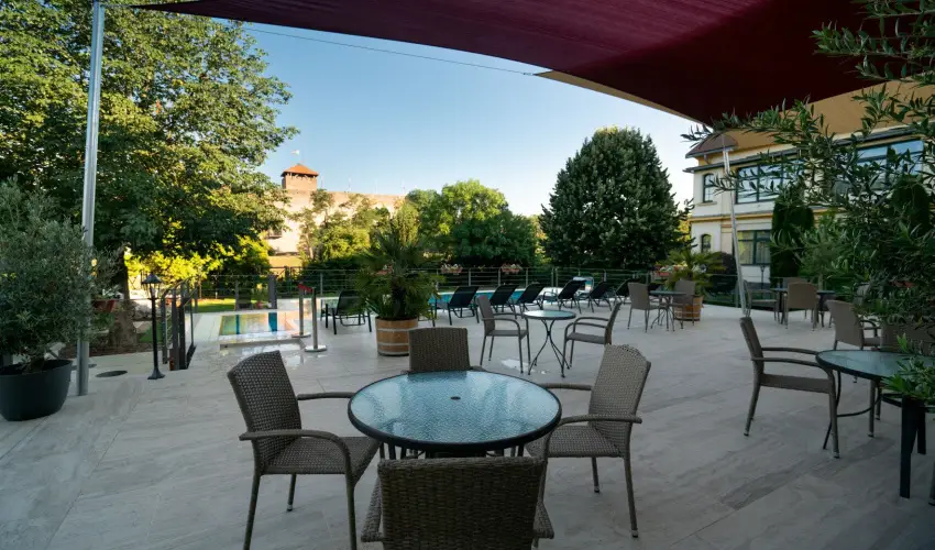 Elizabeth Hotel Gyula - Mjus 1. (min. 2 j)