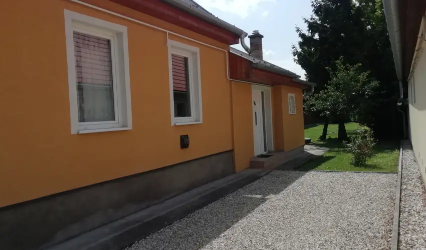 Etvs Nyaral Sifok - Mjus 1. (min. 4 j)