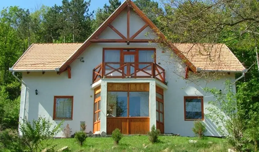 Szarvas Panzi� Erd�b�nye - M�jus 1. (min. 2 �j)