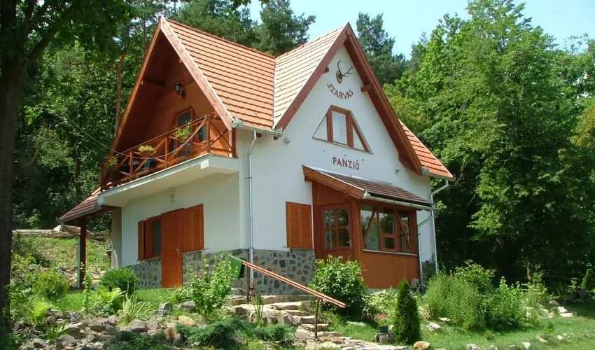 Szarvas Panzi� Erd�b�nye - M�jus 1. (min. 2 �j)