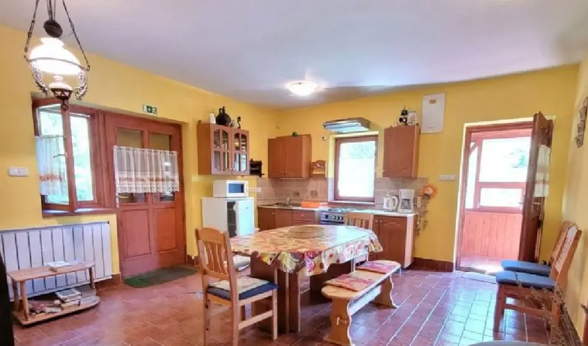 Szarvas Panzi� Erd�b�nye - M�jus 1. (min. 2 �j)