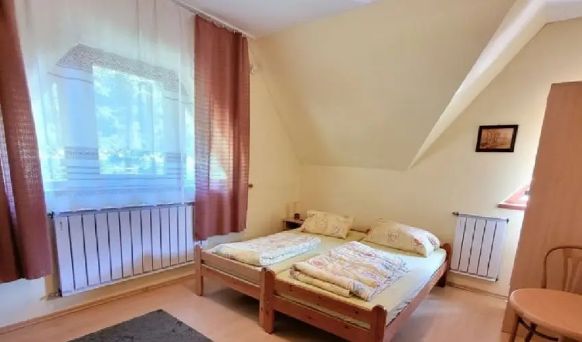 Szarvas Panzi� Erd�b�nye - M�jus 1. (min. 2 �j)