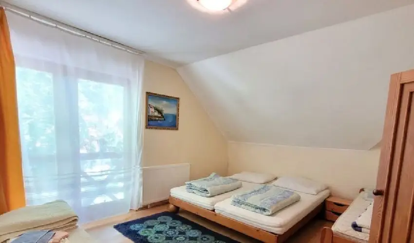 Szarvas Panzi� Erd�b�nye - M�jus 1. (min. 2 �j)