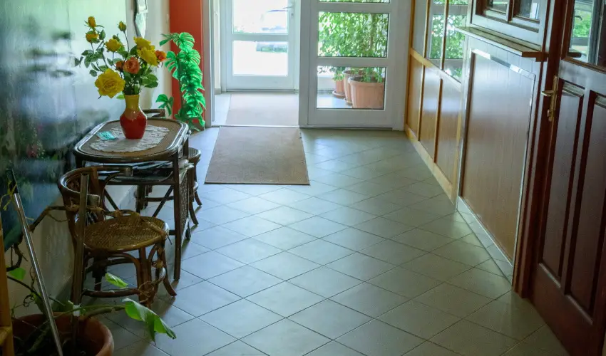 Erika Apartman Srvr - Mjus 1. (min. 2 j)