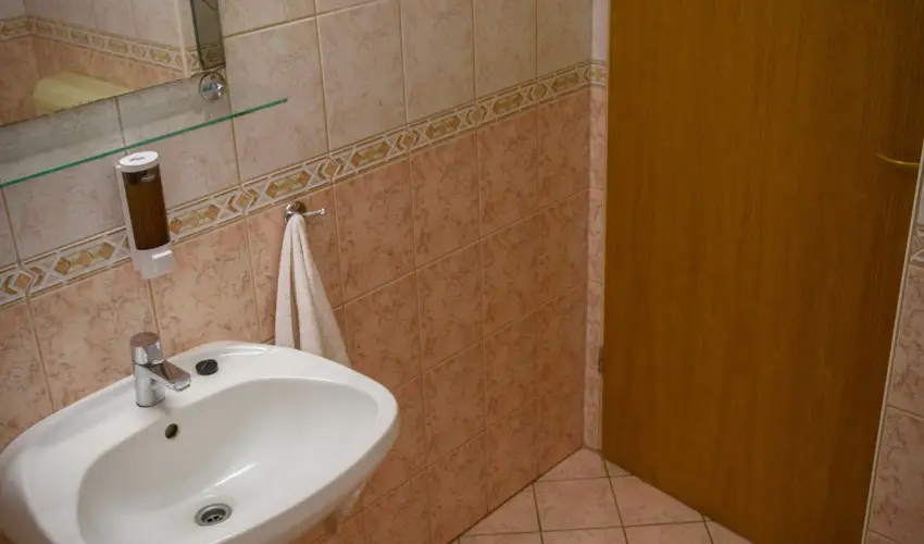 Erika Apartman Srvr - Mjus 1. (min. 2 j)