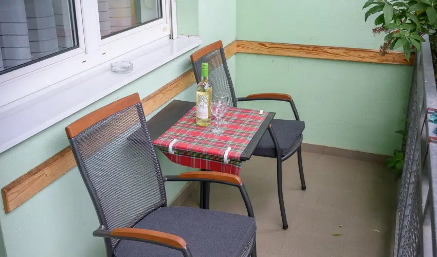 Erika Apartman Srvr - Mjus 1. (min. 2 j)