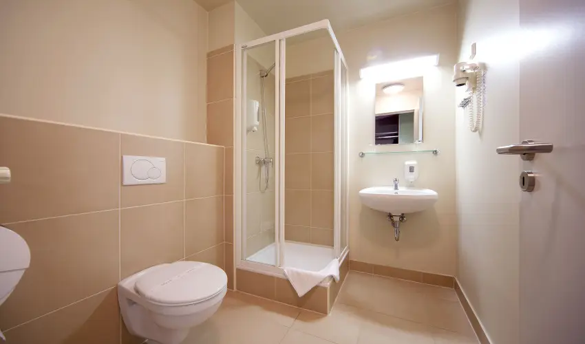 Erzsbet Kirlyn Szlloda Gdll - Mjus 1. - specilis elrefizetssel