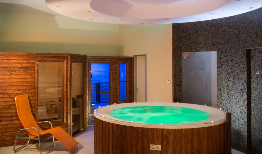 Erzsbet Kirlyn Szlloda Gdll - Mjus 1. - specilis elrefizetssel