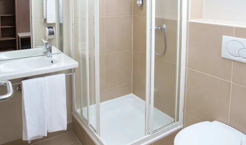 Erzsbet Kirlyn Szlloda Gdll - Mjus 1. - specilis elrefizetssel