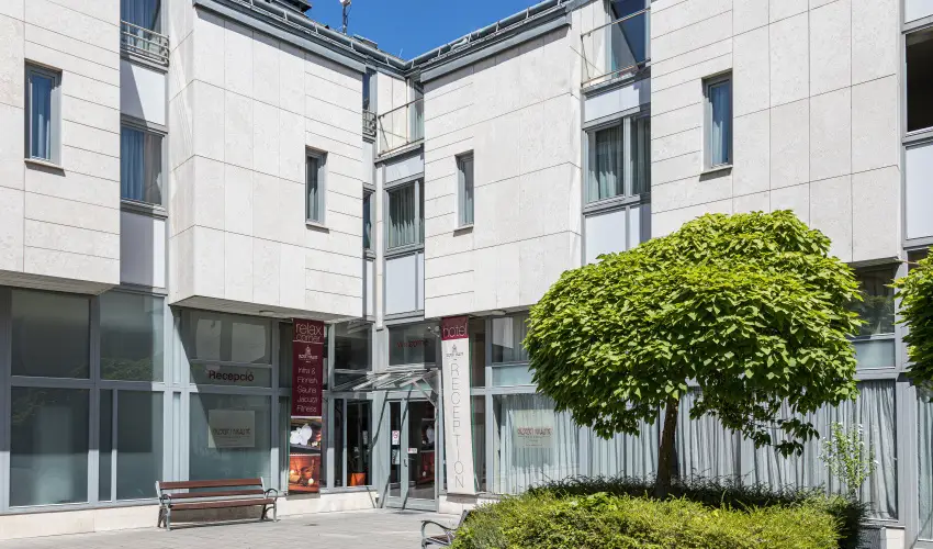 Erzsbet Kirlyn Szlloda Gdll - Mjus 1. - specilis elrefizetssel