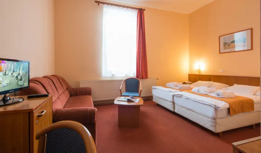 Erzsébet Park Hotel Parádfürdő - Május 1.