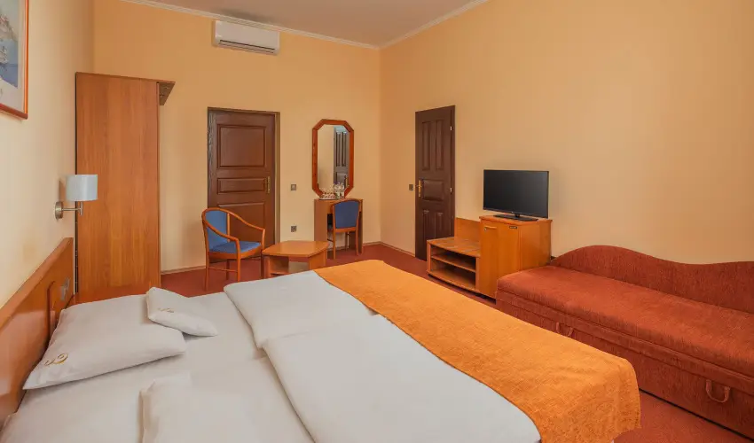 Erzsébet Park Hotel Parádfürdő - Május 1.