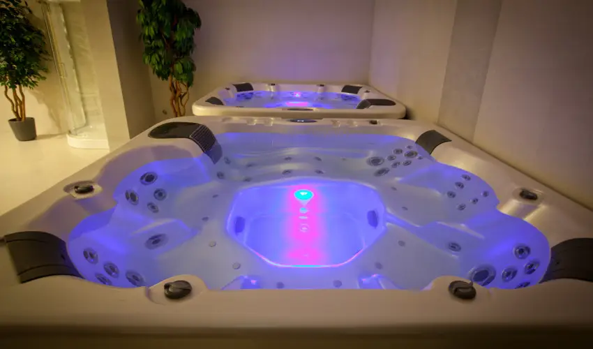 Ezsthd Hotel Veszprm - Mjus 1.