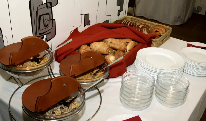 Ezsthd Hotel Veszprm - Mjus 1.