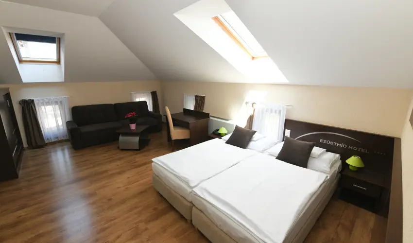 Ezsthd Hotel Veszprm - Mjus 1.