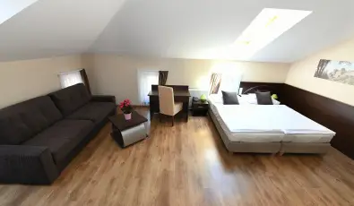 Ezsthd Hotel Veszprm