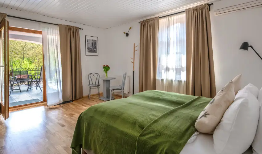 Ferrata Vendghz Csesznek - Mjus 1. (min. 2 j)