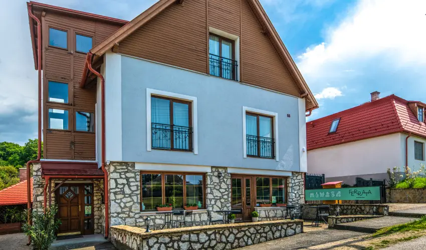 Ferrata Vendghz Csesznek - Mjus 1. (min. 2 j)