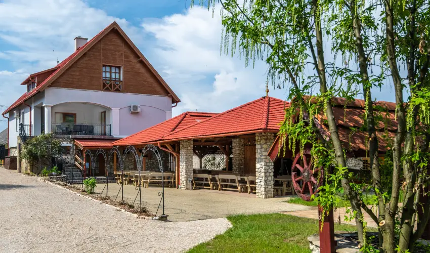 Ferrata Vendghz Csesznek - Mjus 1. (min. 2 j)