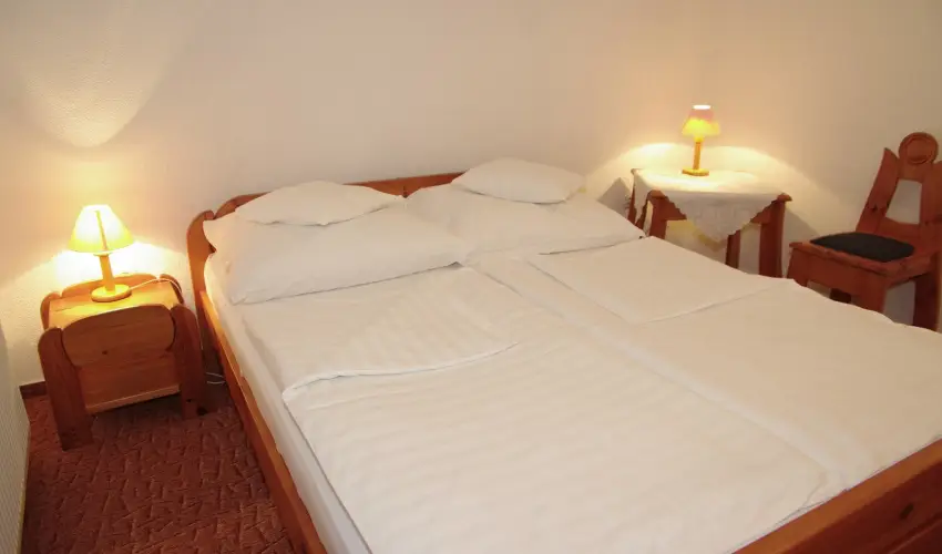 Fodor Hotel Gyula - Mjus 1. (min. 2 j)