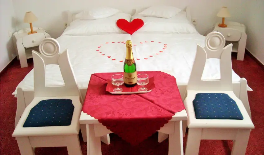 Fodor Hotel Gyula - Mjus 1. (min. 2 j)