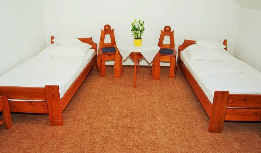 Fodor Hotel Gyula - Mjus 1. (min. 2 j)