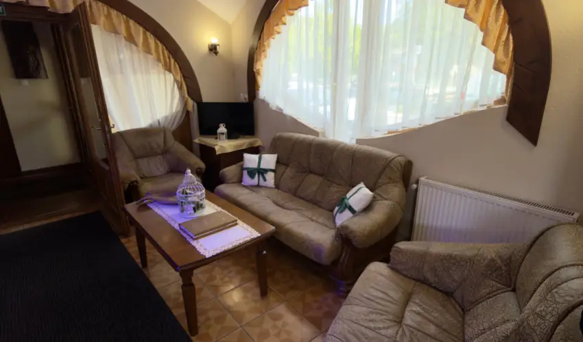 Fodor Hotel Gyula - M�jus 1. (min. 2 �j)