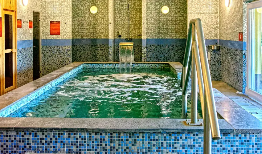 Fried Kast�ly Hotel Simontornya - M�jus 1. (min. 3 �j)