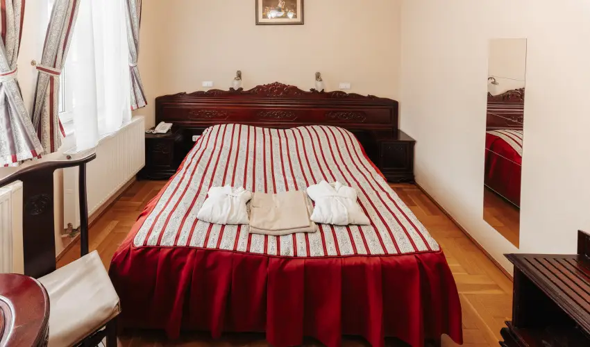 Fried Kast�ly Hotel Simontornya - M�jus 1. (min. 3 �j)