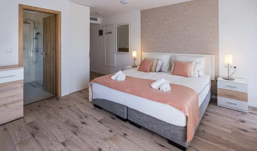 Fred Centrum Panzi Balatonfred - Mjus 1. (min. 3 j)